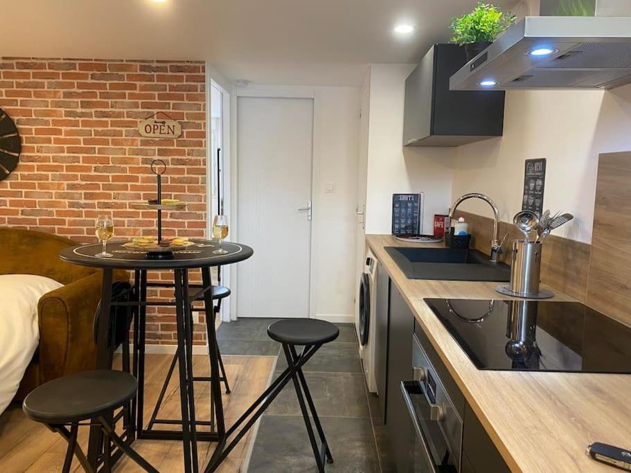 L'Atelier D'Emilie Lägenhet Bessines Exteriör bild